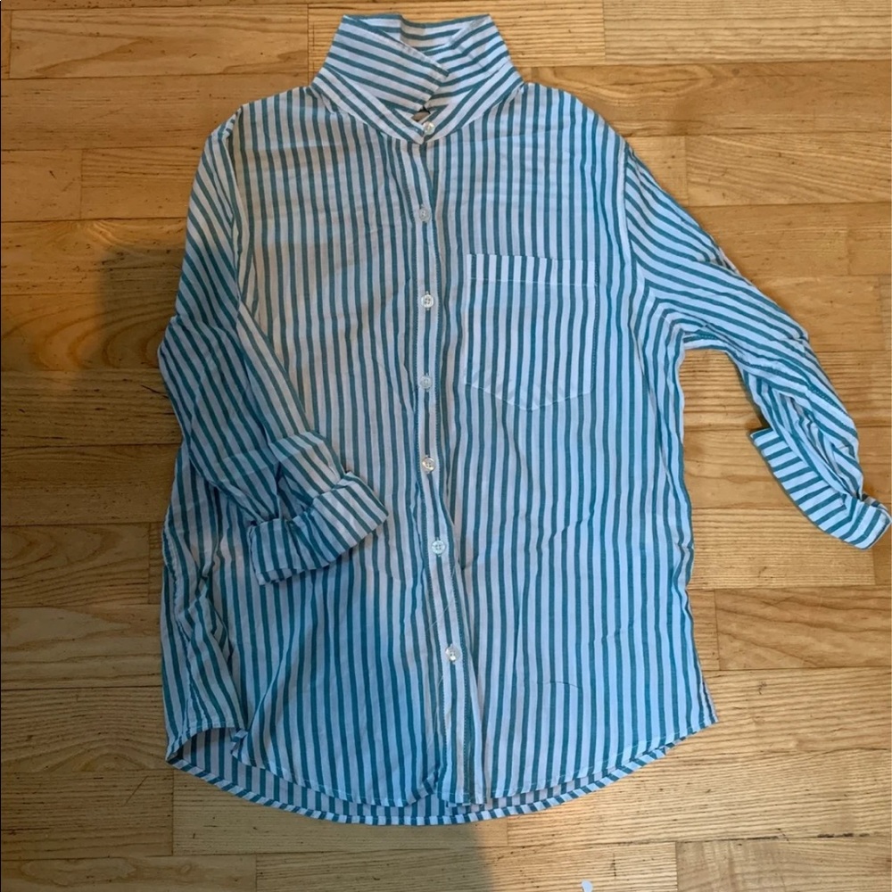 FOREVER 21 Women Green strip button down